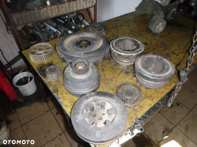KOŁO PASOWE ZAMACHOWE   VW LT T4 2,4 D TD VW LT 2,5TDI  BENZYNA 2.4 - 2