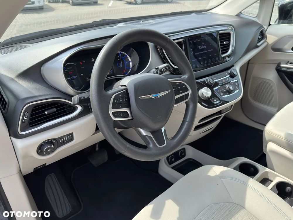 Chrysler Pacifica - 19