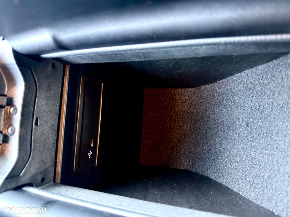 Mercedes-Benz A 200 Limousine 7G-DCT AMG Line Advanced Plus - 28