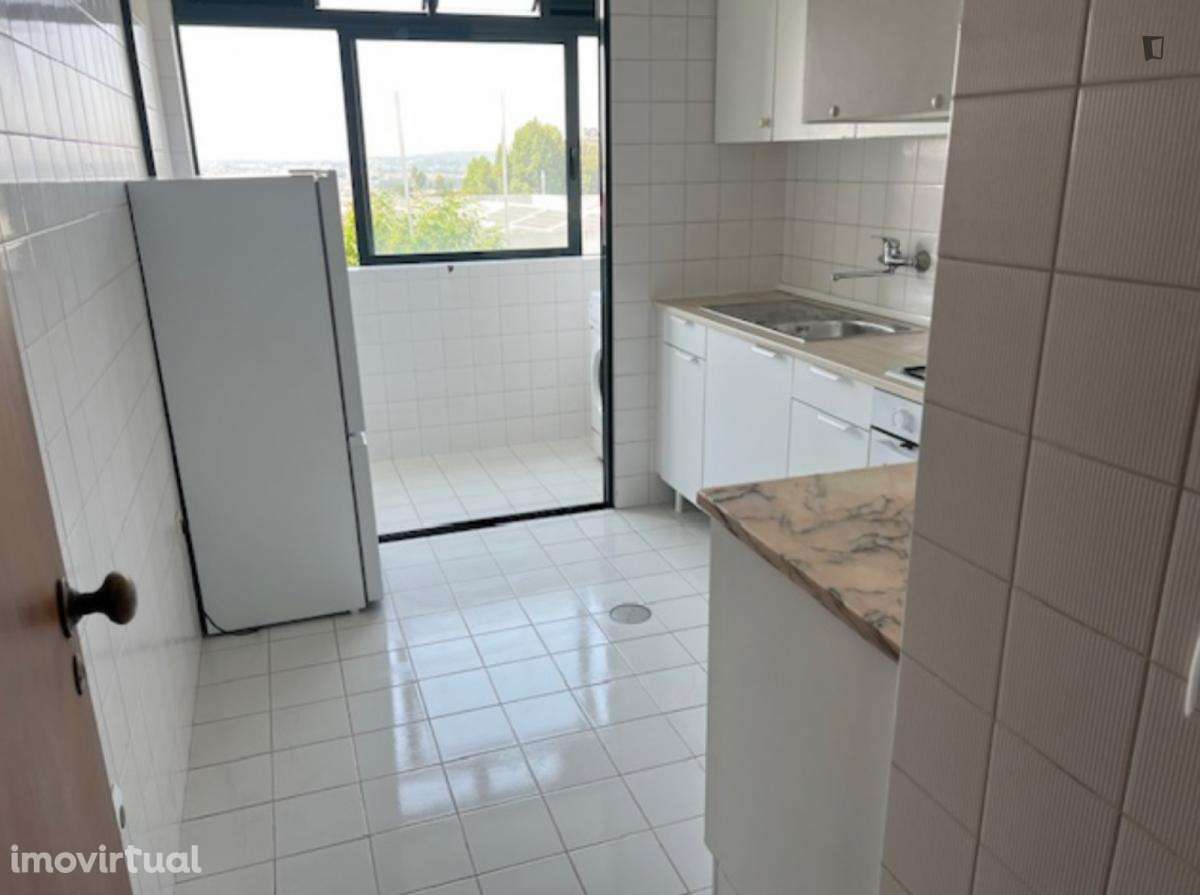 Quarto - localizado em Pedrouços Porto - Grande imagem: 5/23