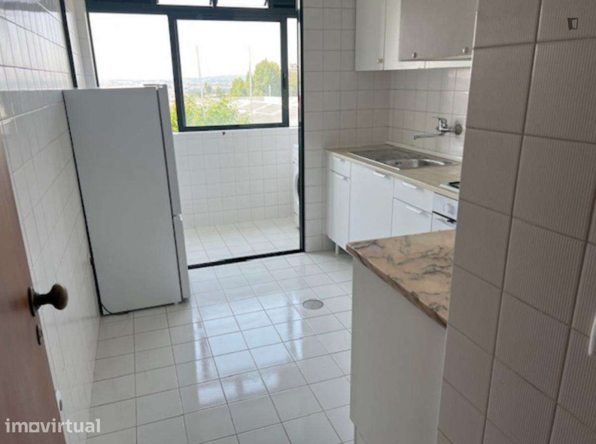 Quarto - localizado em Pedrouços Porto - Grande imagem: 3/21