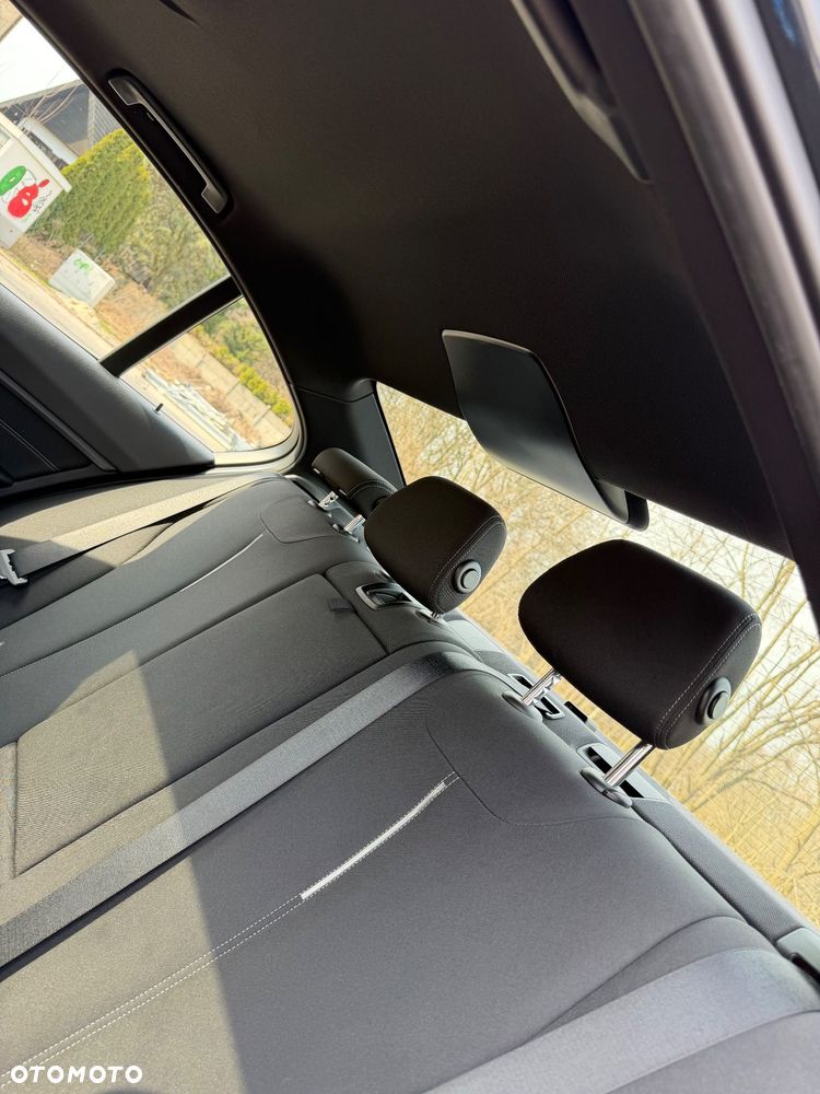 BMW Seria 3 318d DPF Edition Sport - 14