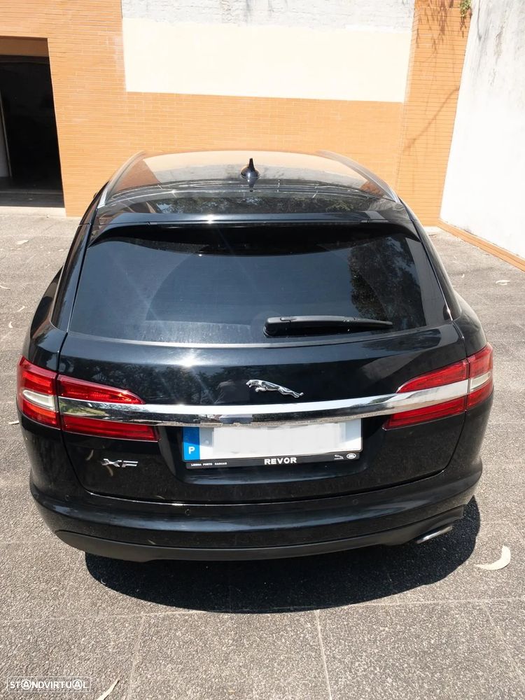 Jaguar XF Sportbrake 2.2 D Premium Luxury - 5