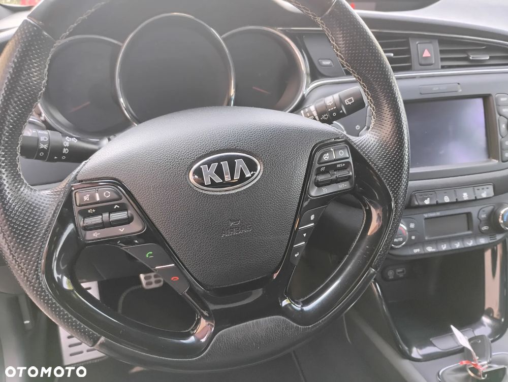 Kia Ceed 1.6 CRDi 136 ISG GT Line - 13