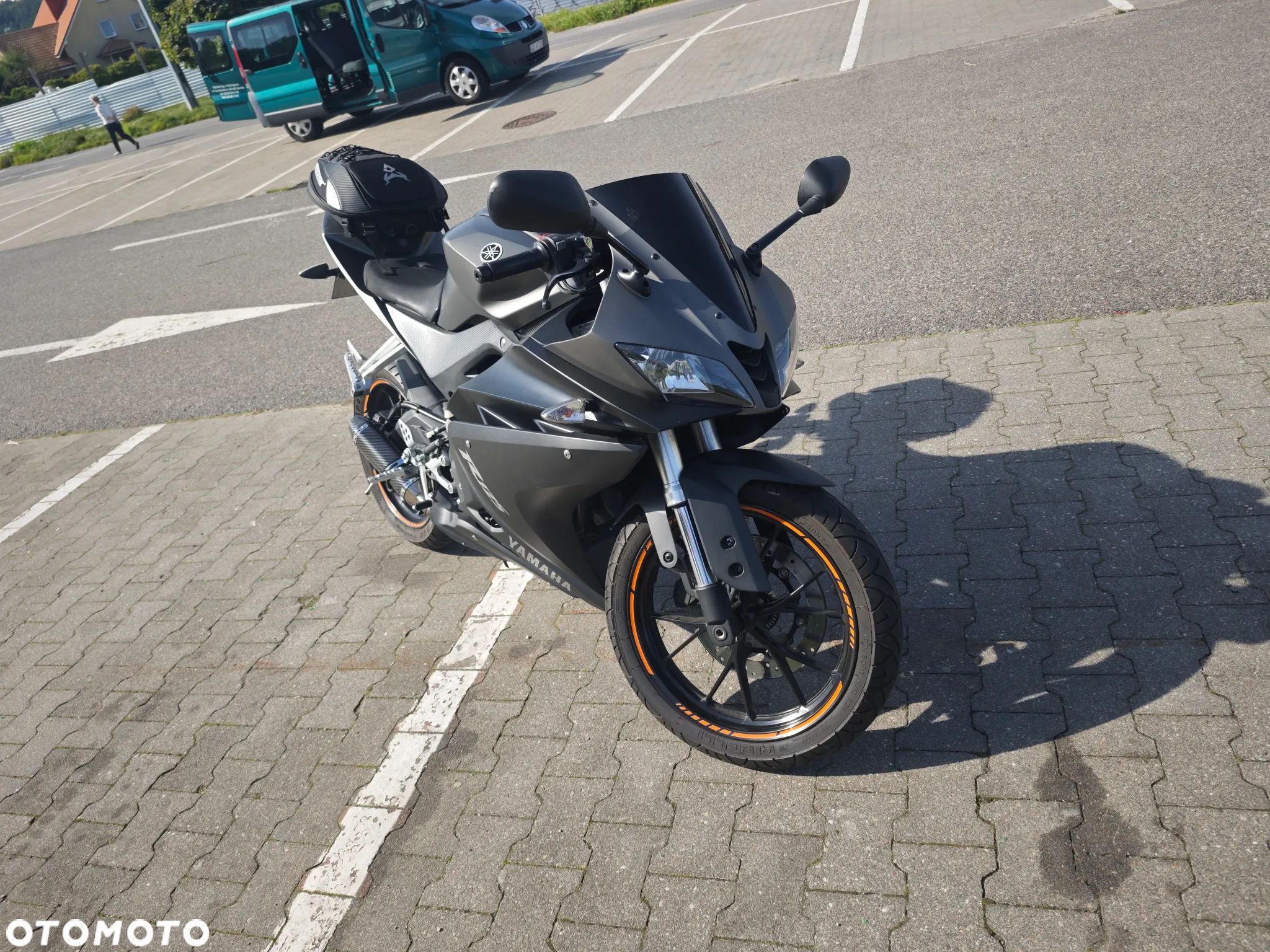 Yamaha YZF - 1