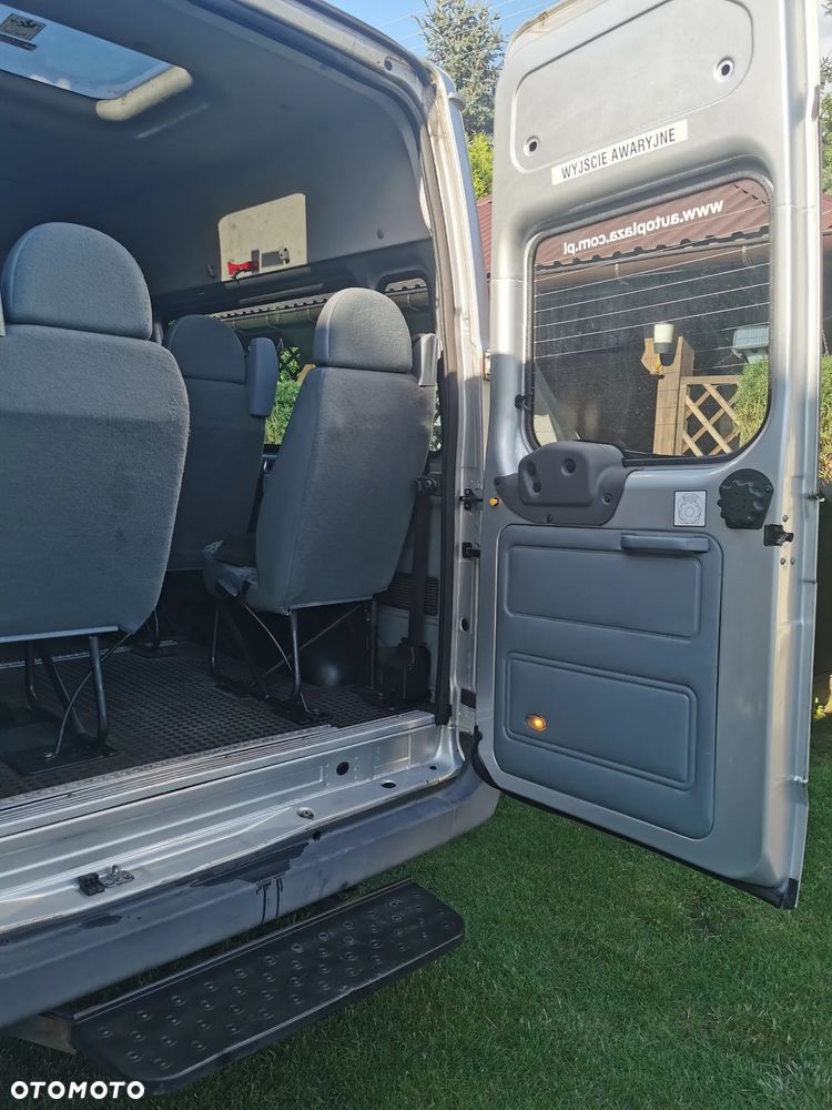 Ford Transit 350L Trend - 38