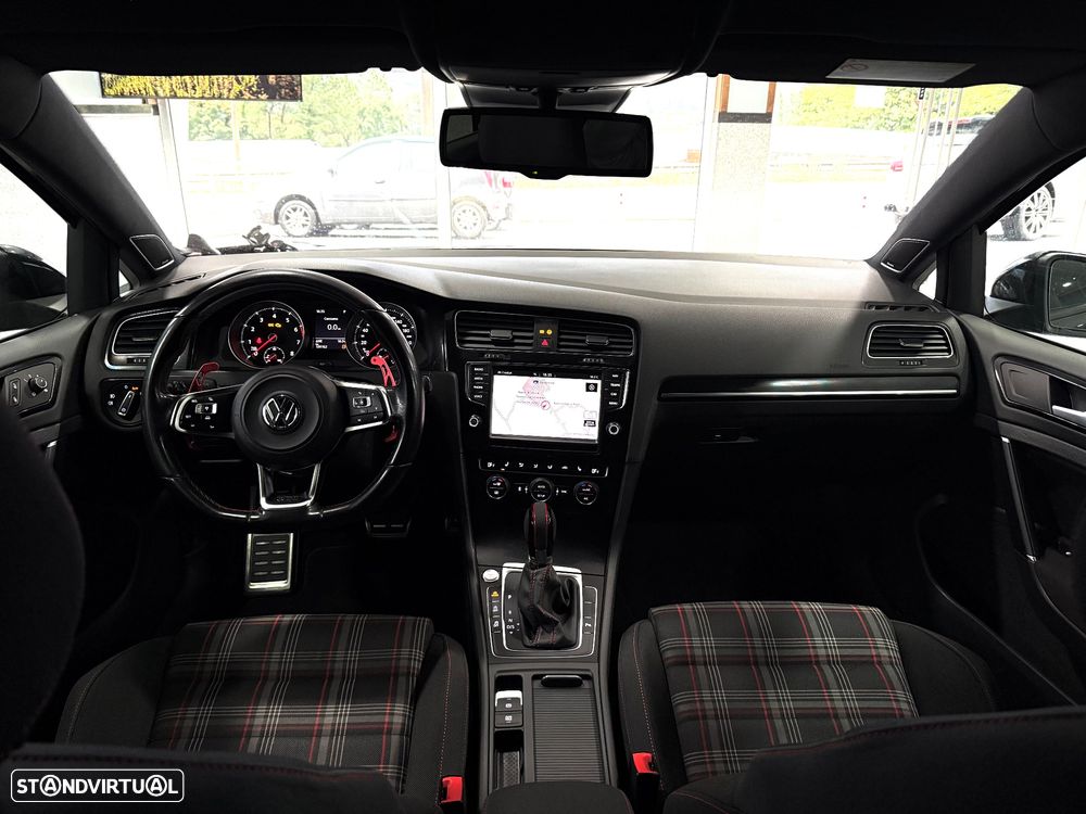 VW Golf 2.0 TSi GTi DSG - 11
