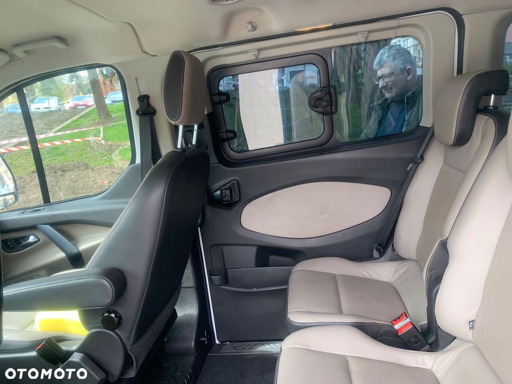 Ford Tourneo Custom 2.0 TDCi L2 Titanium - 27