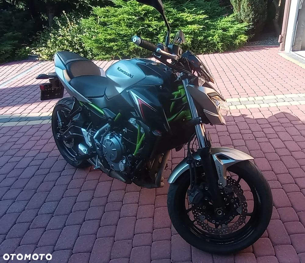 Kawasaki Z 650 - 10