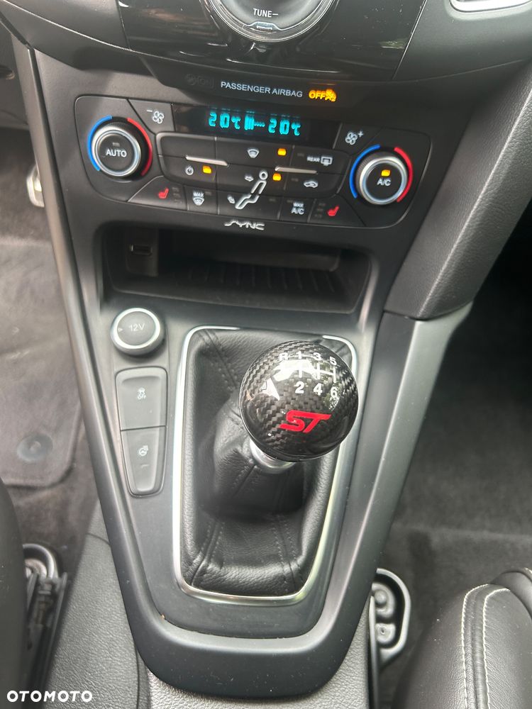 Ford Focus 2.0 EcoBoost ST - 16