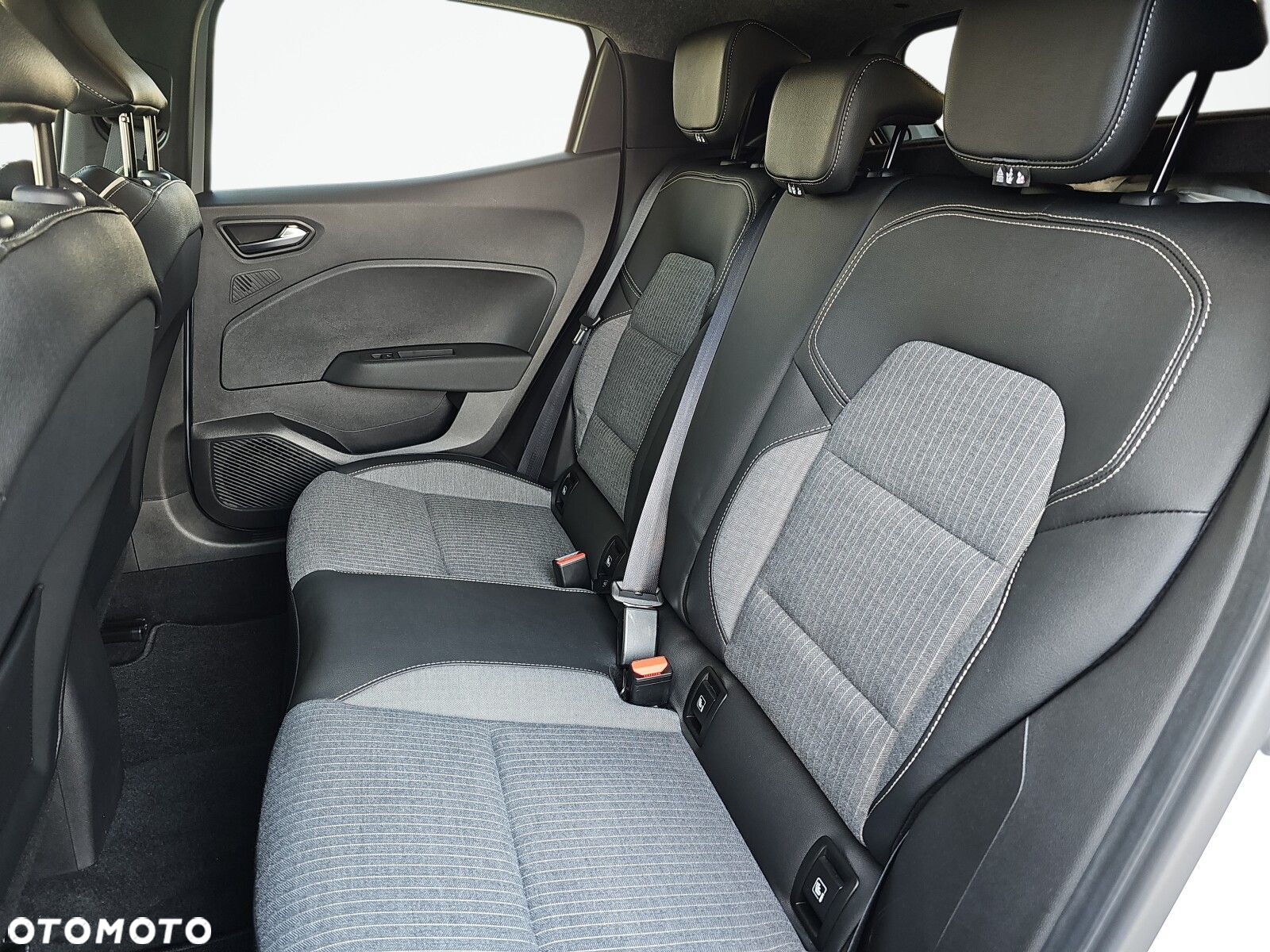 Renault Clio - 26
