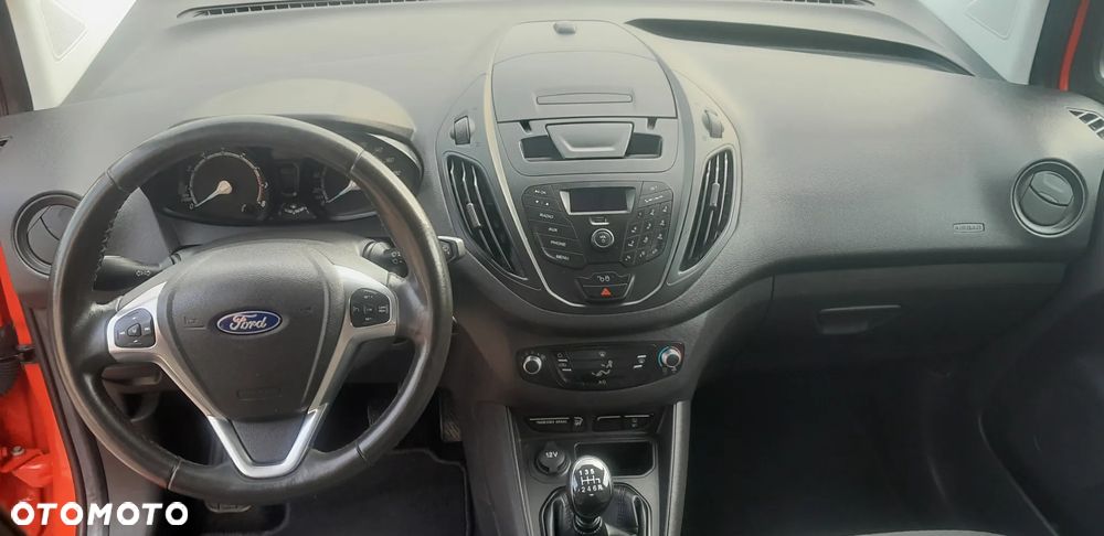 Ford Tourneo Courier - 8