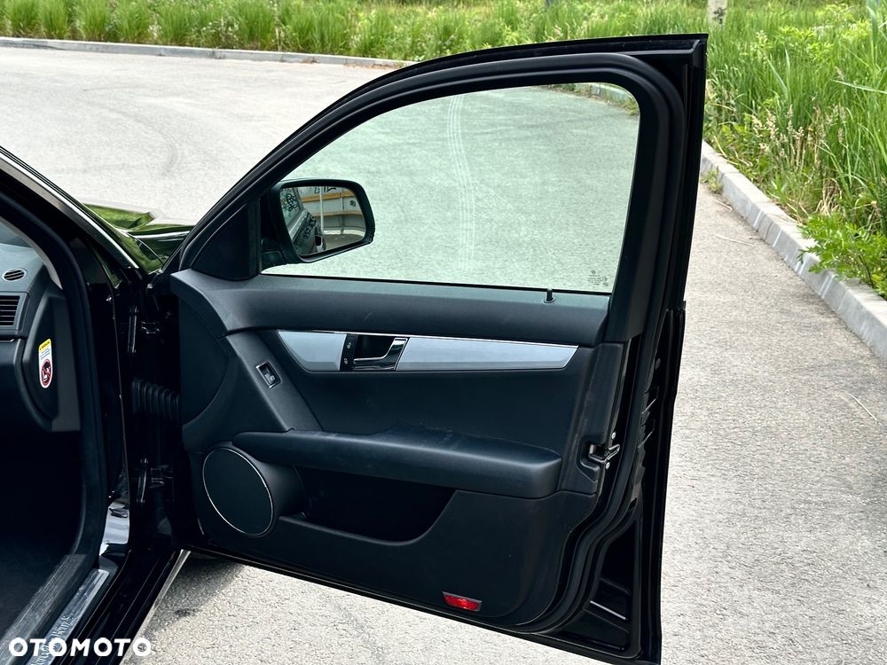Mercedes-Benz Klasa C 180 Kompressor Avantgarde - 22