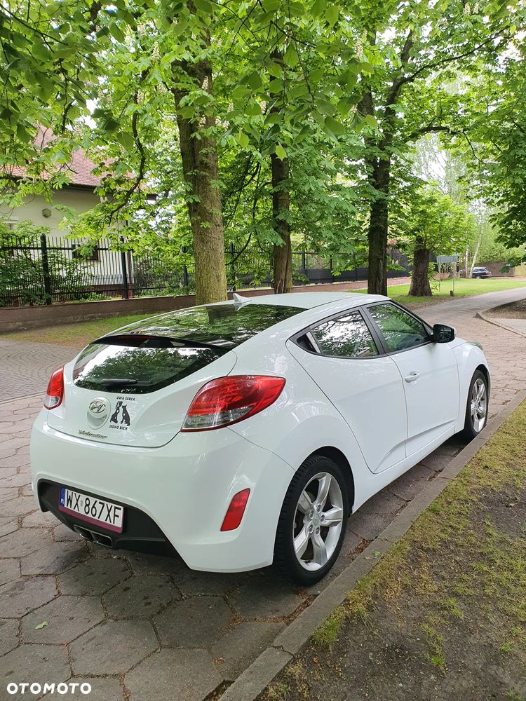 Hyundai Veloster 1.6 GDI Style - 1