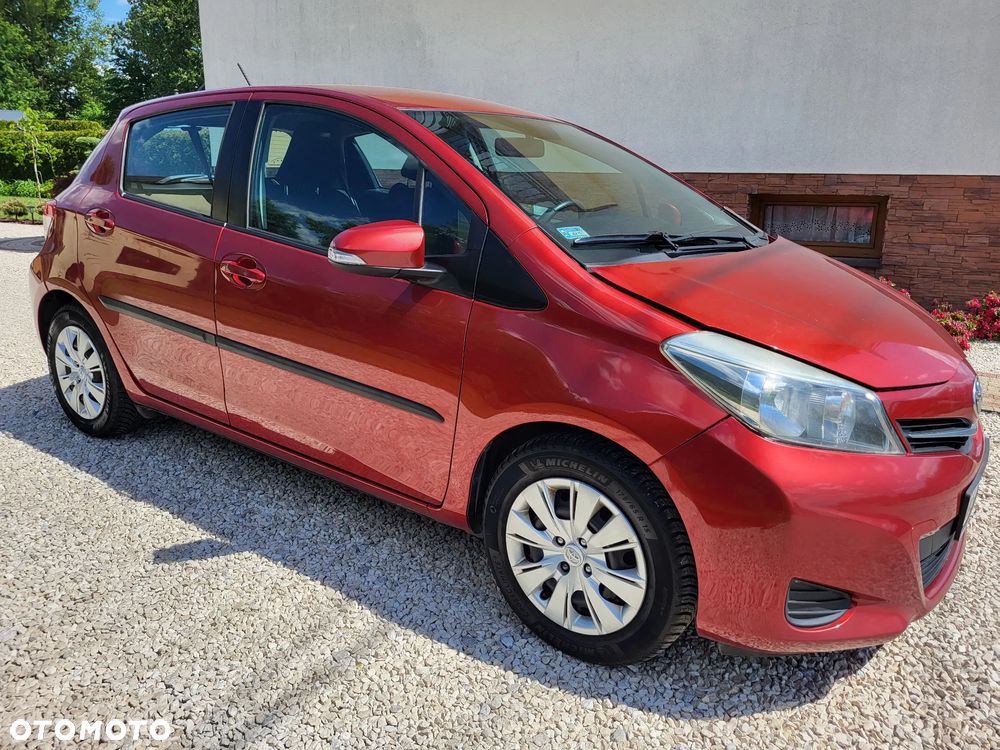 Toyota Yaris 1.33 Premium - 8