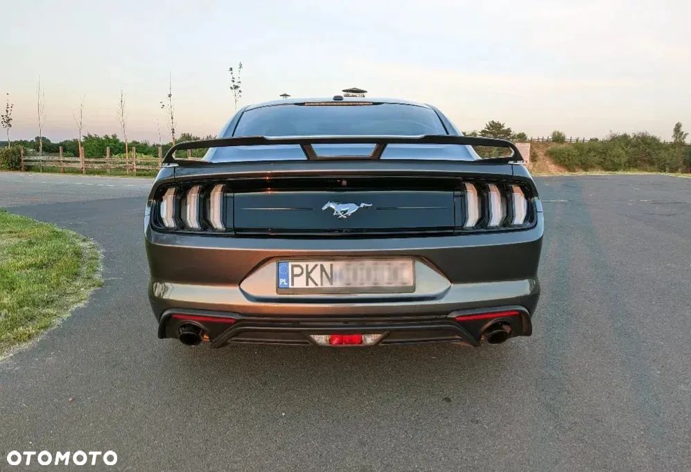 Ford Mustang 2.3 Eco Boost - 5