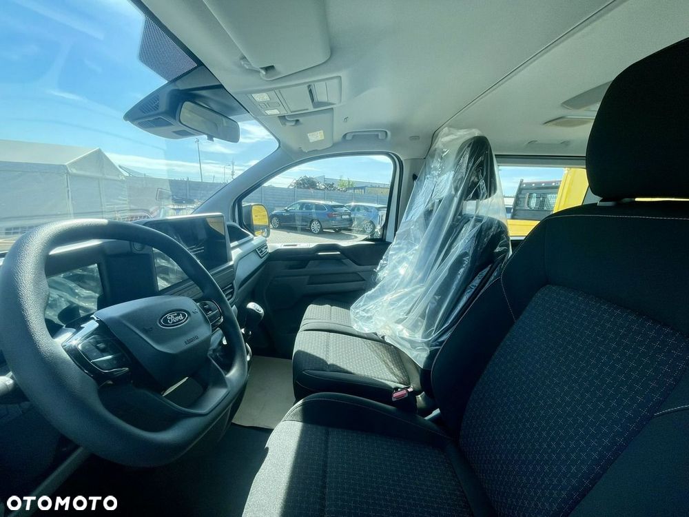 Ford Tourneo Custom - 4