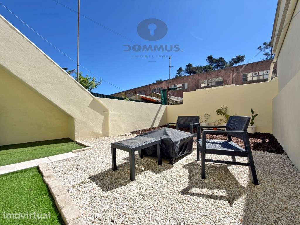 Apartamento T1 com Terraço em Camarate - Grande imagem: 3/29