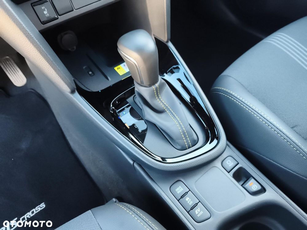 Toyota Yaris Cross Hybrid 1.5 Adventure - 24