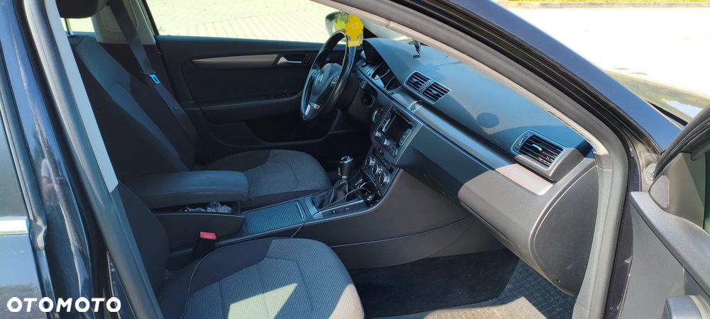 Volkswagen Passat - 7
