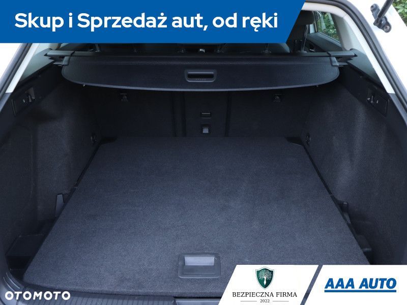 Volkswagen Golf Variant - 15