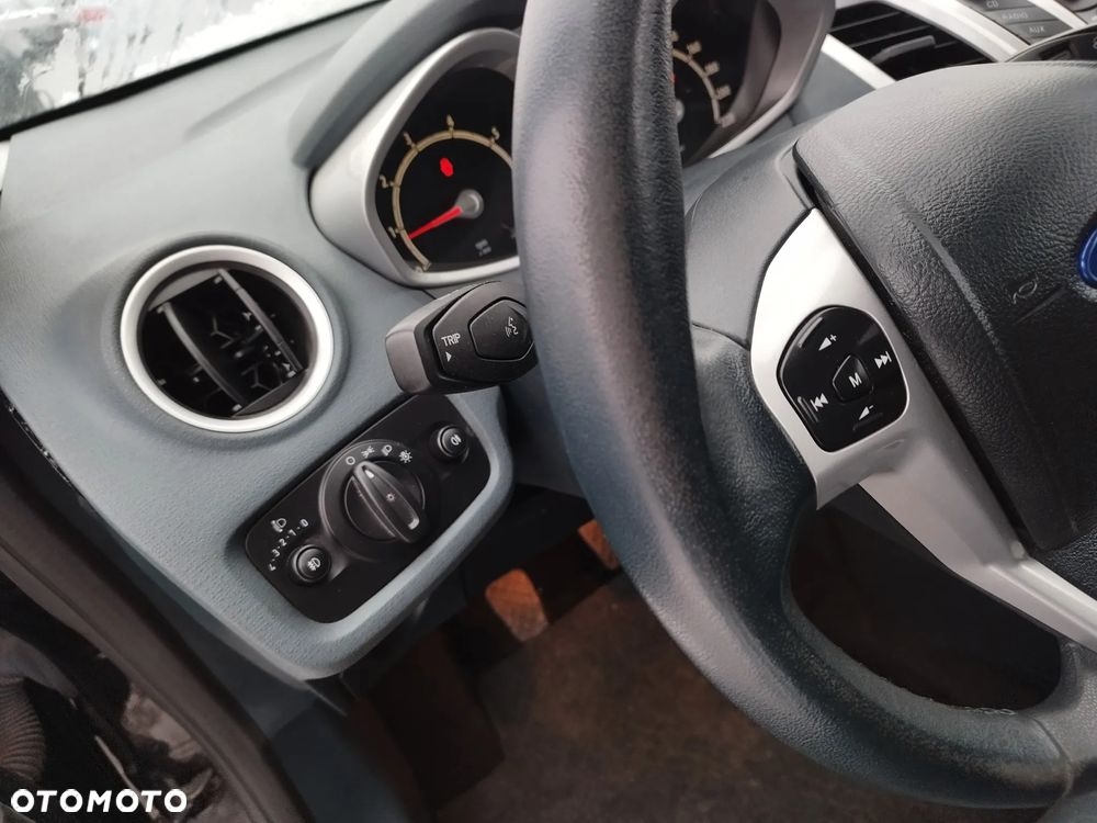 Ford Fiesta - 15