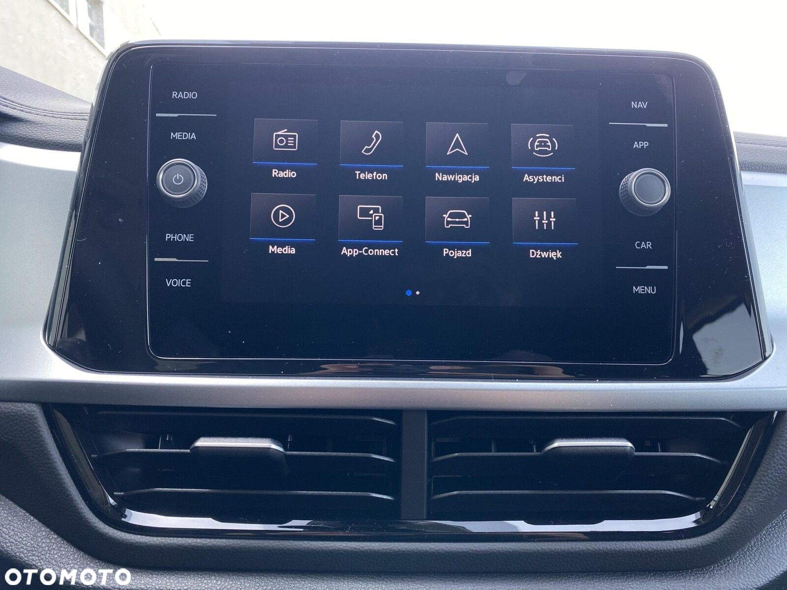 Volkswagen T-Roc - 33