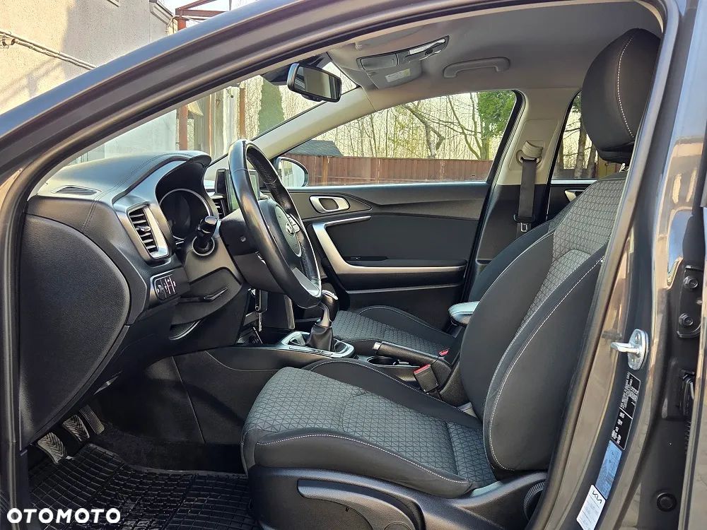 Kia Ceed 1.4 T-GDI OPF Platinum Edition - 14