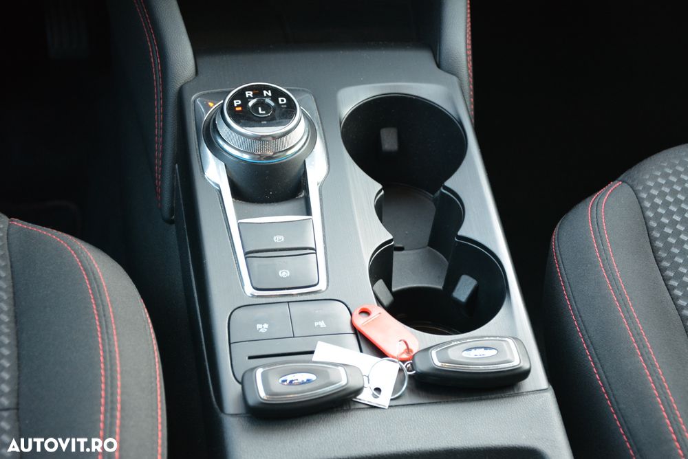 Ford Kuga ver-2-5-duratec-fhev-st--line - 21