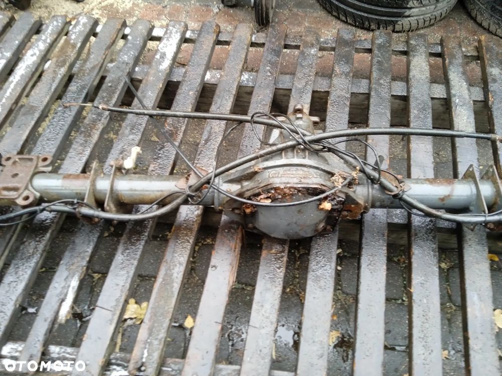 MOST TYLNY MERCEDES SPRINTER 95-06 LT 96- - 3