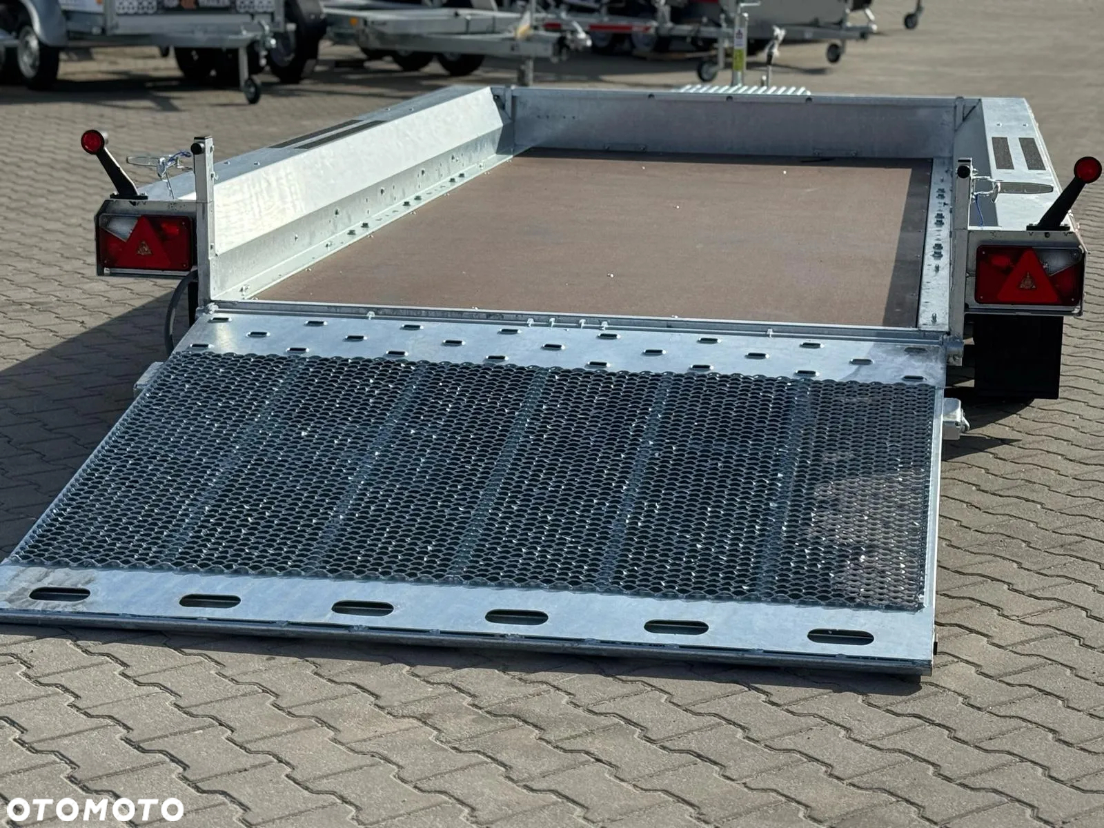 TEMARED Przyczepa koparkowa budowlanka 400x180cm DMC3500kg 3-osiowa z trapem - 3