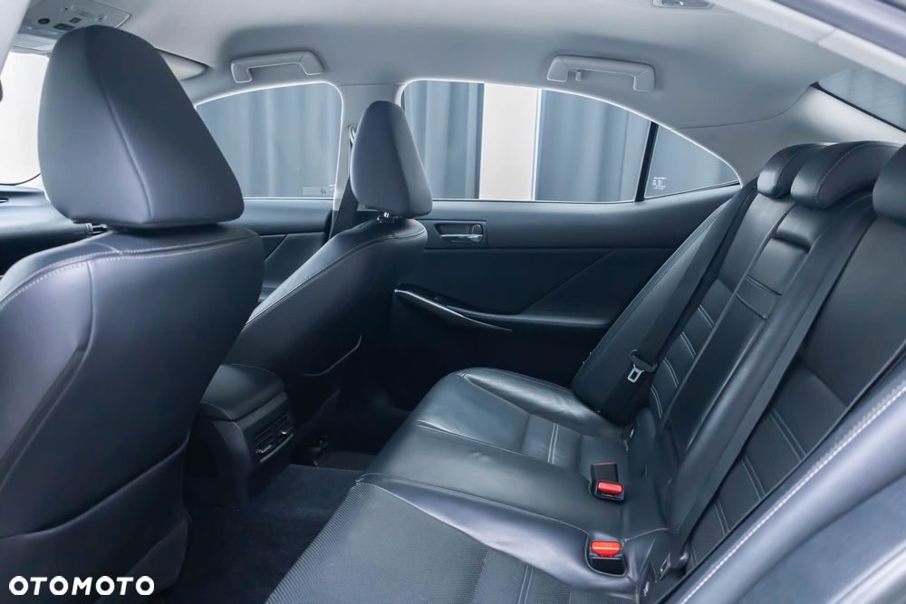Lexus IS 250 Prestige - 40