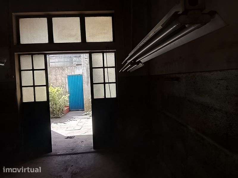 Alugo espaço de 140m quadrados para estabelecimento comercial - Grande imagem: 5/6