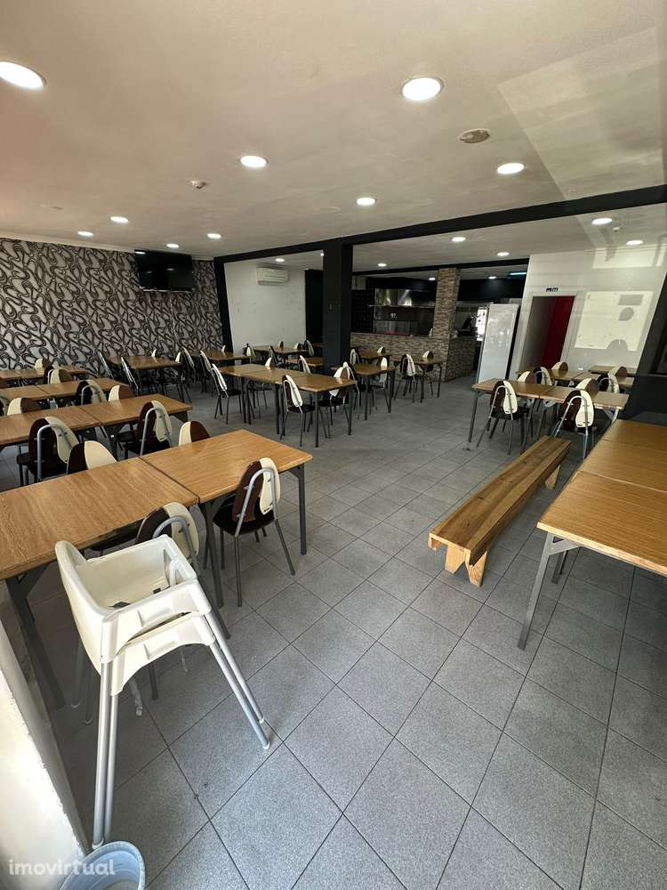 Restaurante Totalmente Equipado para Arrendamento ou Trespasse - Grande imagem: 4/15