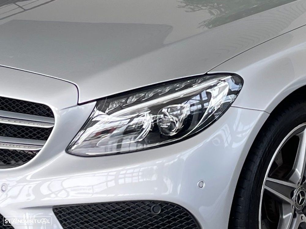 Mercedes-Benz C 300 h AMG Line - 11