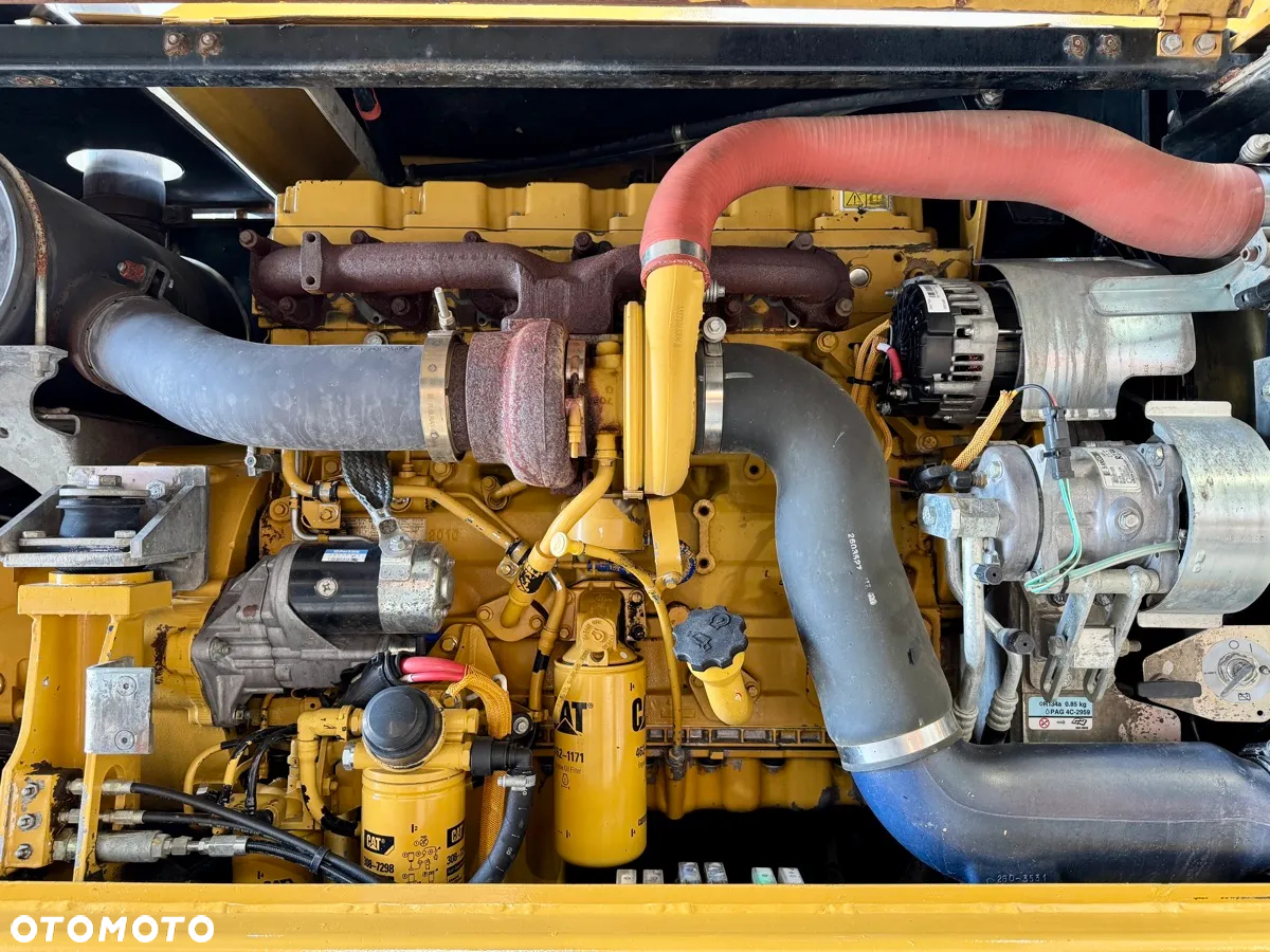 Caterpillar M318D - 10