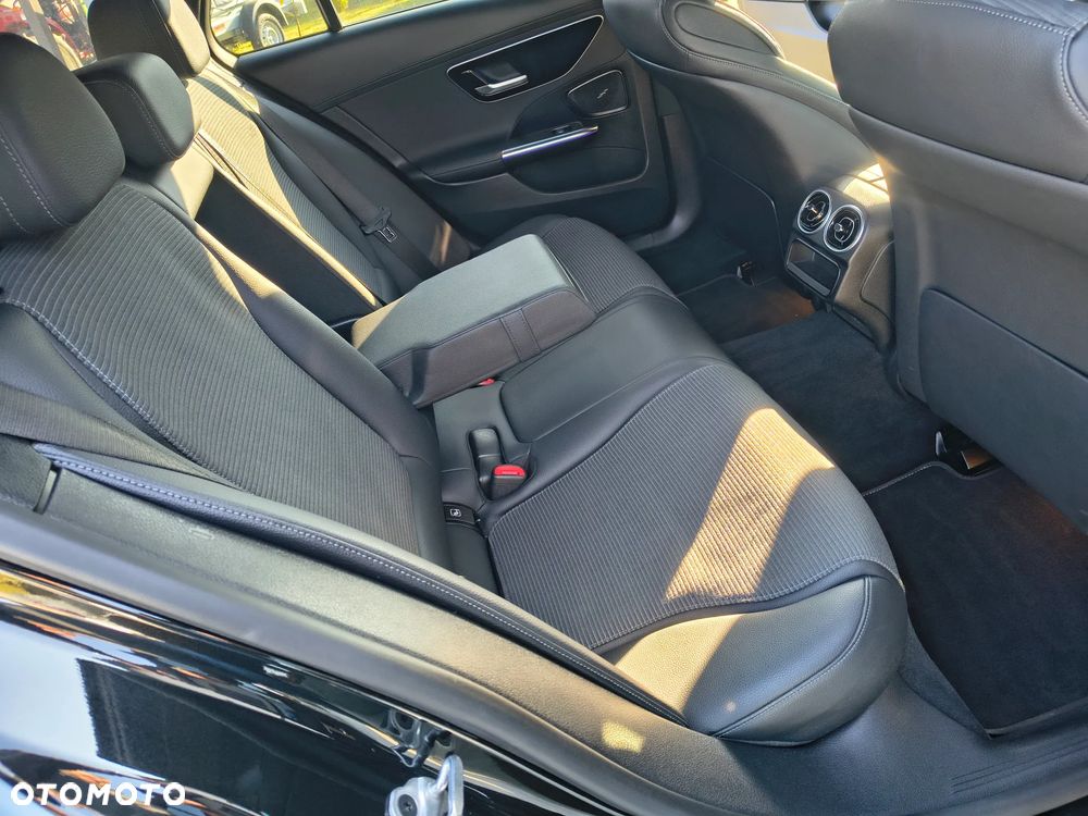 Mercedes-Benz Klasa C 220 d 4Matic 9G-TRONIC Avantgarde - 27