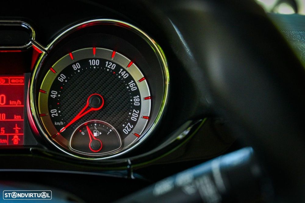 Opel Adam 1.0 T Rocks - 34