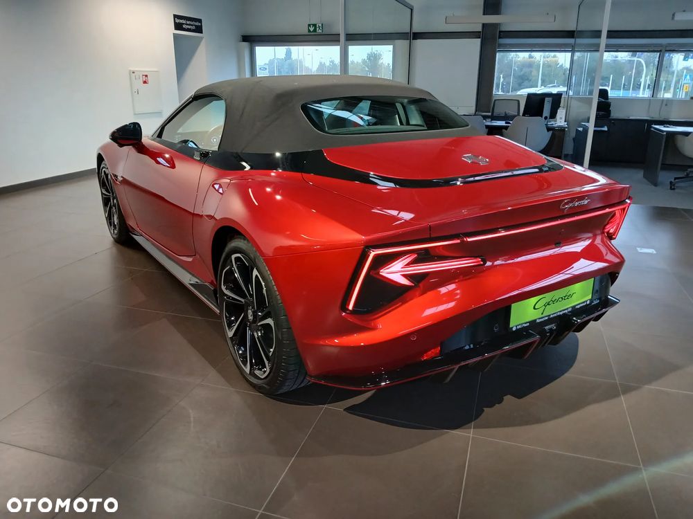 MG Cyberster 77kWh AWD Czarny Dach - 6