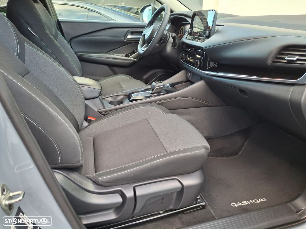 Nissan Qashqai 1.3 DIG-T N-Connecta DCT - 30