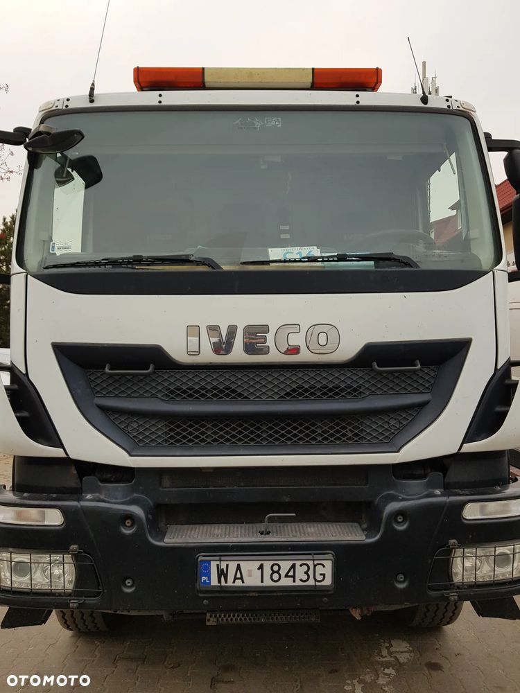 Iveco AD380T - 2