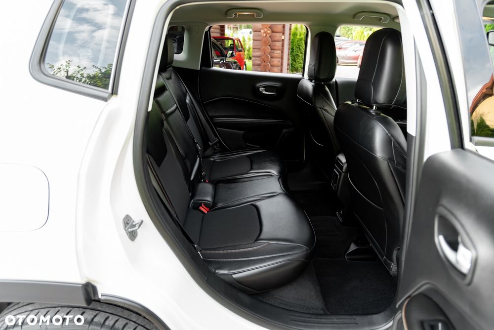 Jeep Compass 2.0 MultiJet Active Drive Automatik Longitude - 22