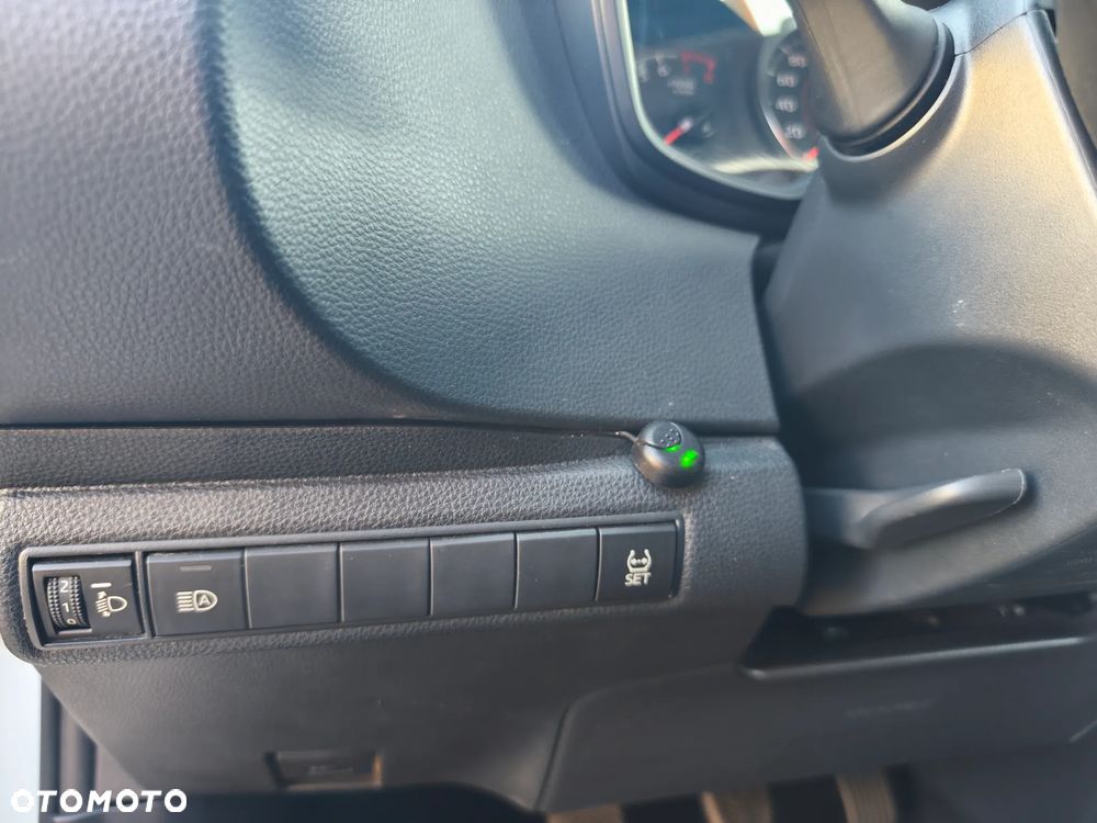 Toyota Corolla - 23