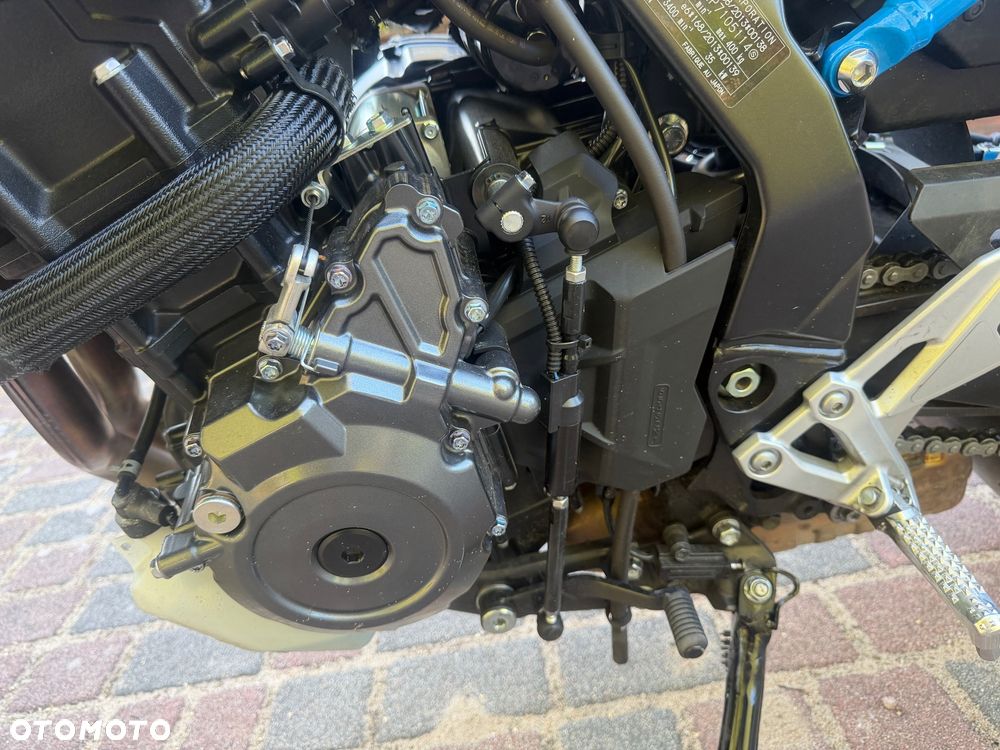 Suzuki GSX - 10