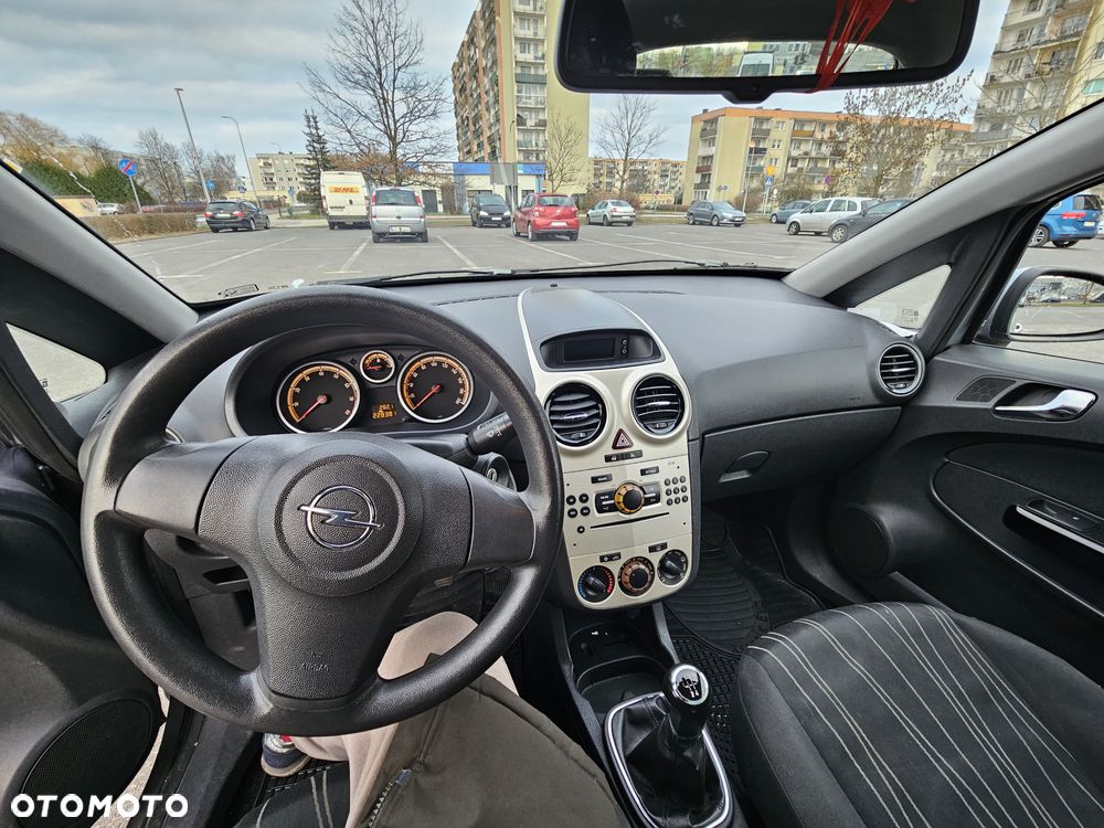Opel Corsa 1.4 16V Enjoy - 8