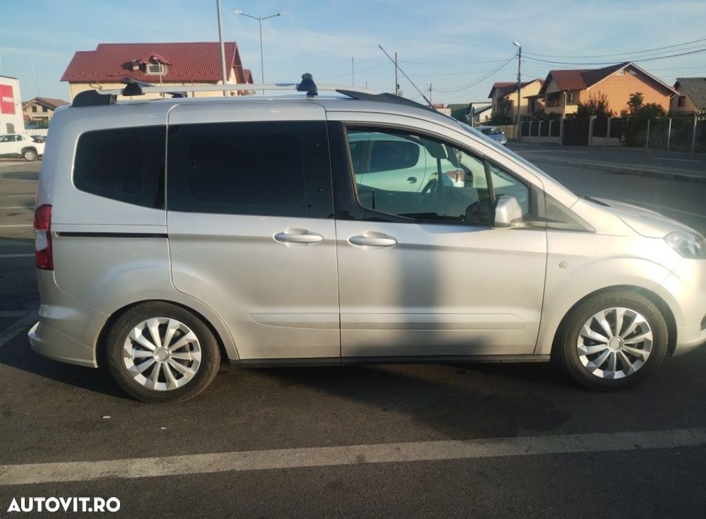 Ford Tourneo Courier 1.5 TDCi Ambiente - 5