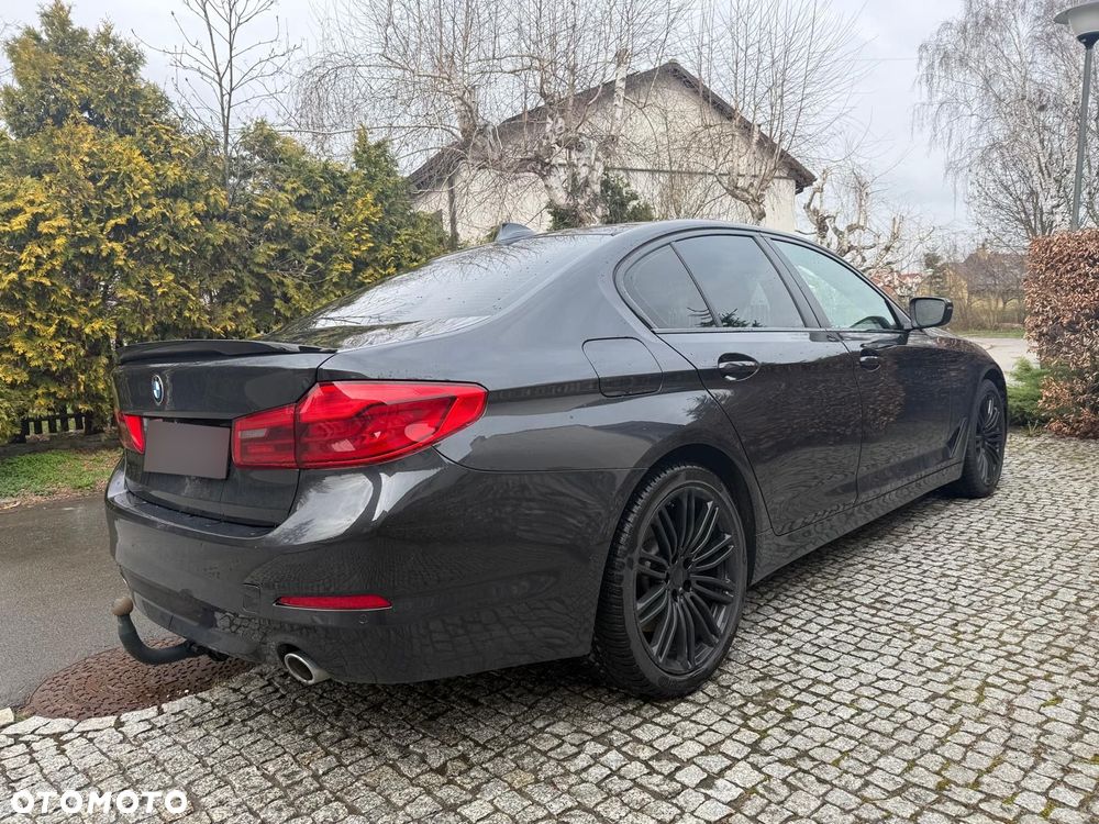 BMW Seria 5 530d Sport Line - 8