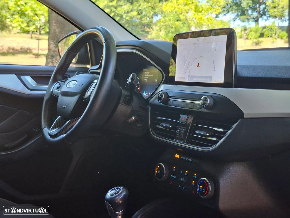 Ford Focus 1.0 EcoBoost S&S COOL&CONNECT DESIGN - 9