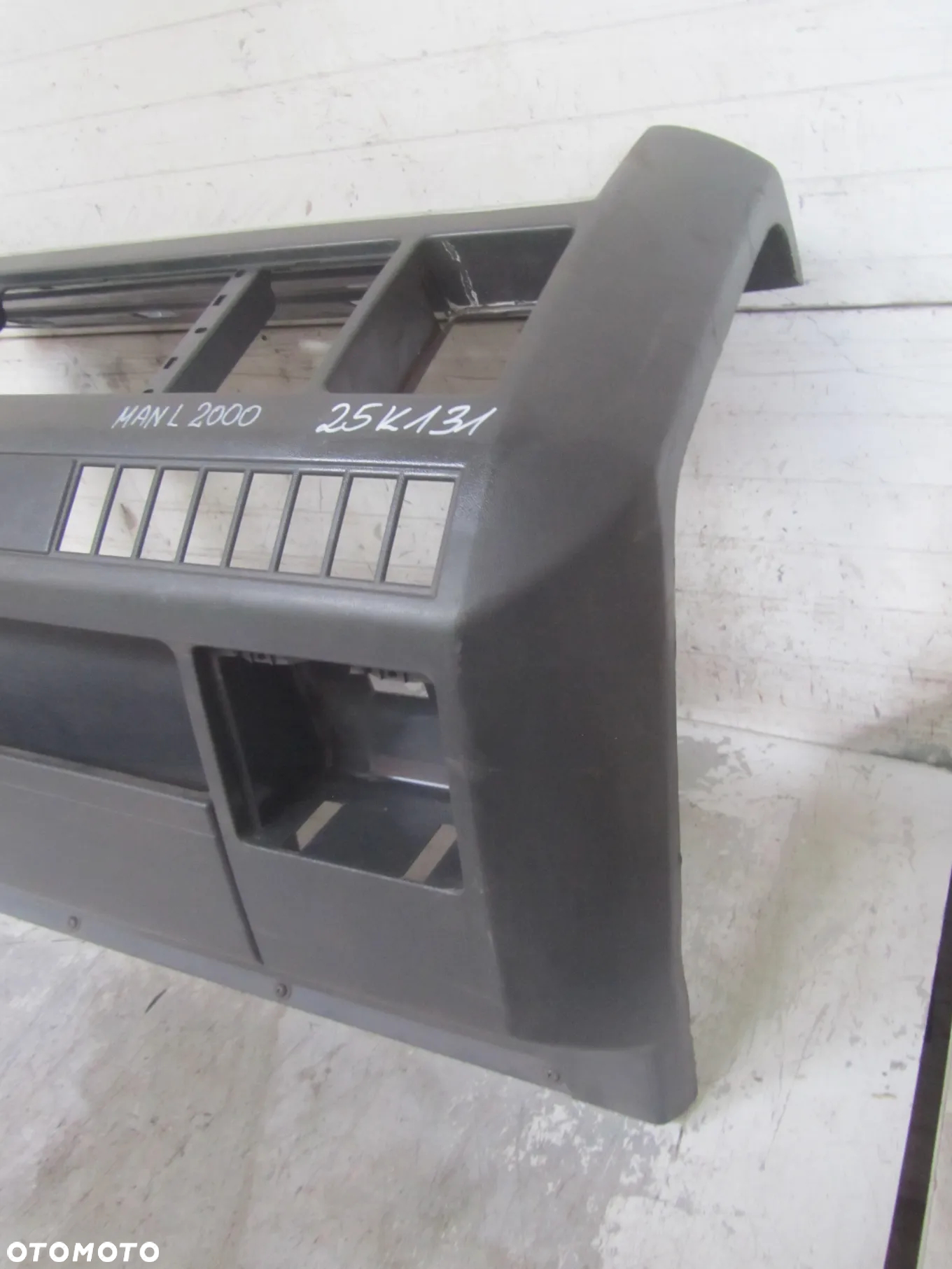 Man L2000 panel-konsola środkowa - 2