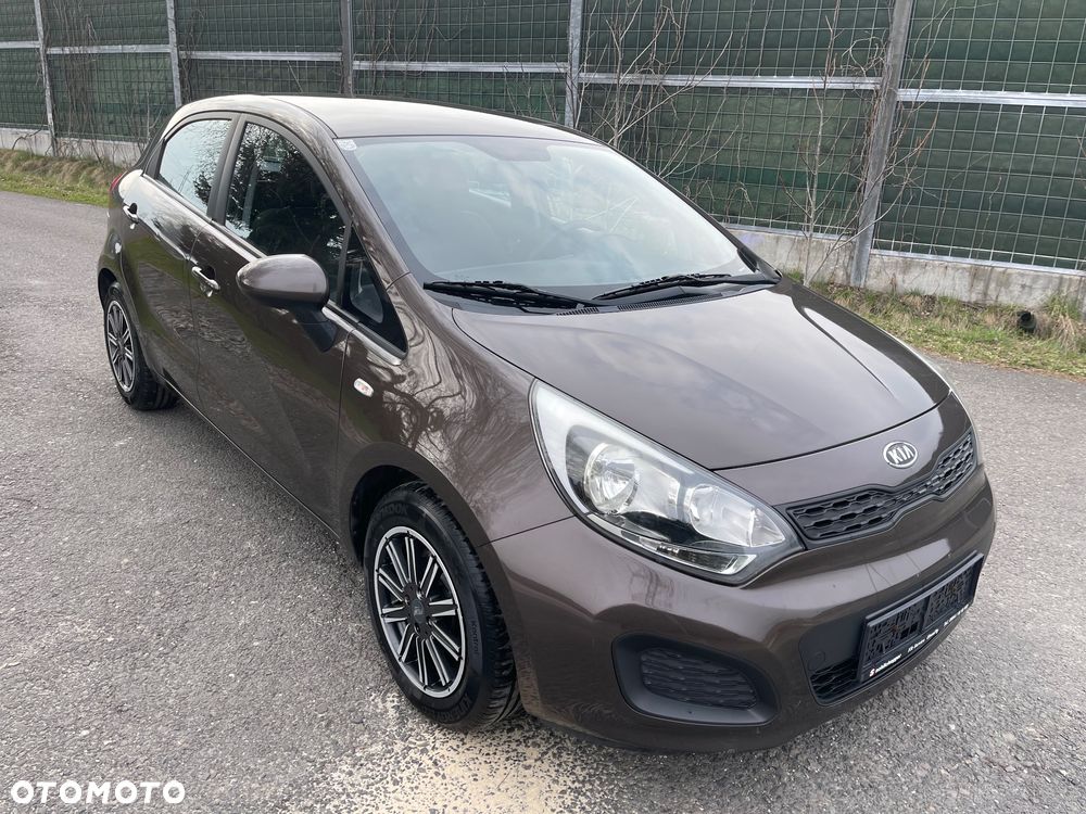 Kia Rio 1.2 Dream Team Edition - 3